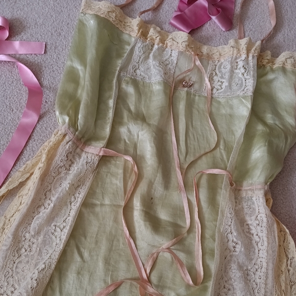 ANTIQUE 1920S ART DECO SILK STEP IN TEDDY WITH LACE! - Picture 4 of 16